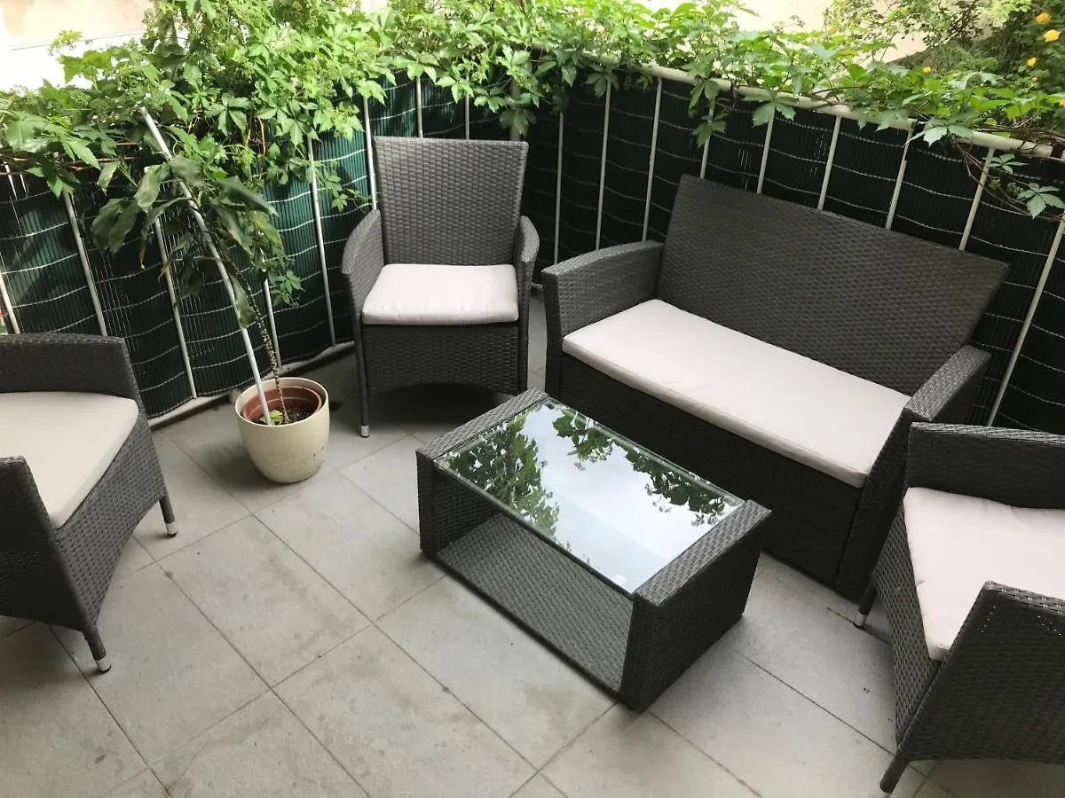 Vienna City Apartment 2