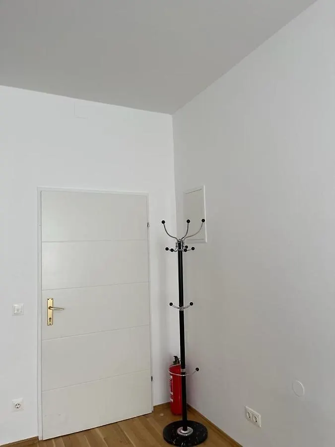 Vienna City Apartment 2
