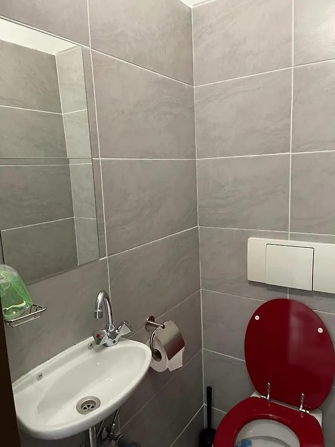 Vienna City Apartment 2