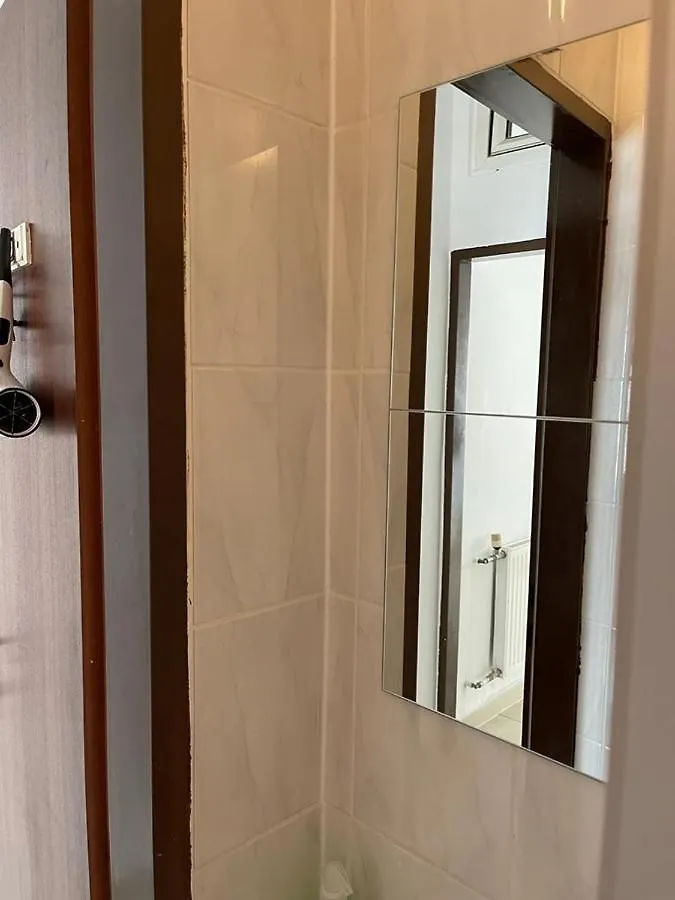 Vienna City Apartment 2